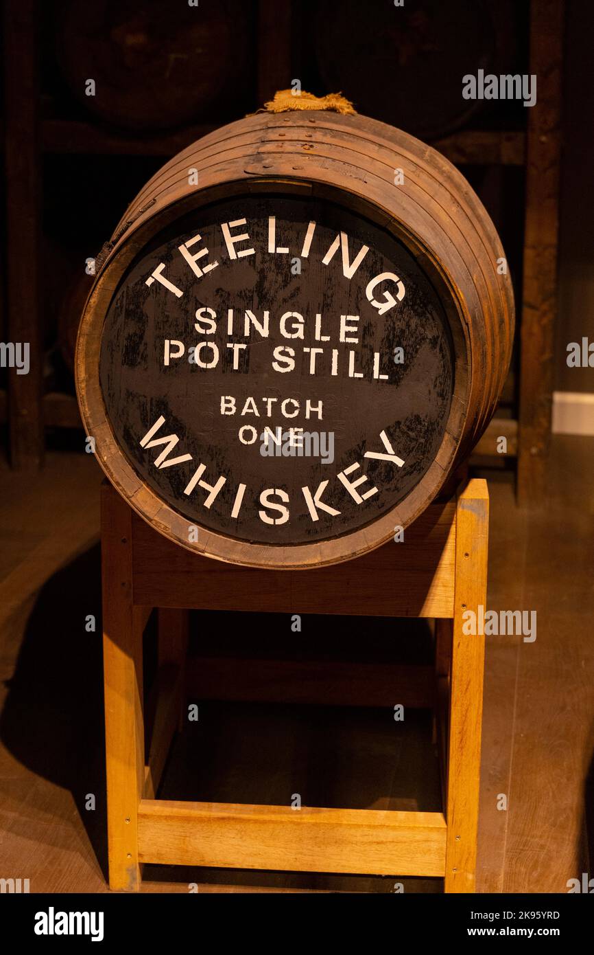 Republic of Ireland Eire Dublin Teeling Whiskey Distillery founded 1782 Golden Triangle whisky malted barley peated 1st original wood barrel cask tun Stock Photo