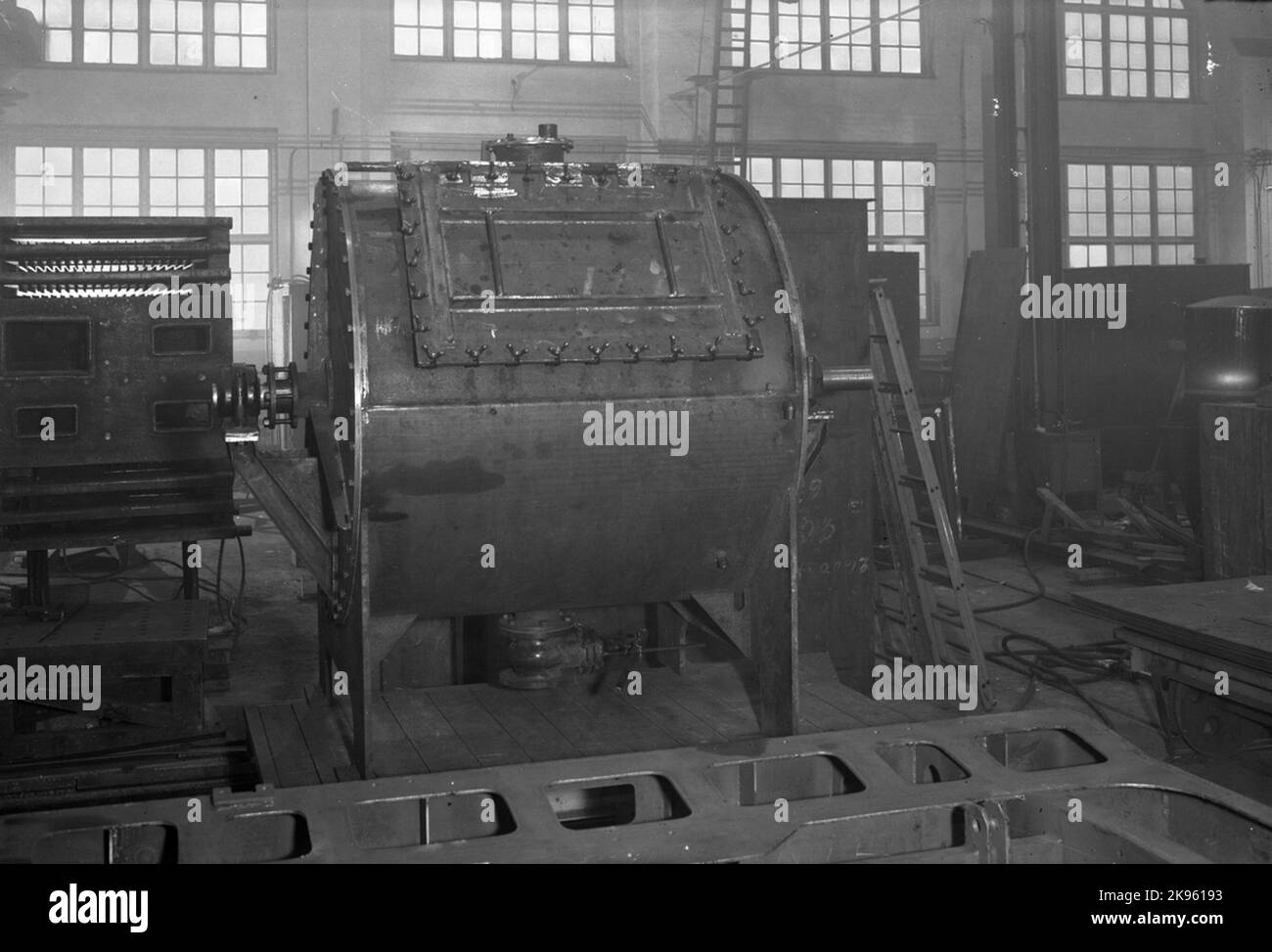 First Chocolate Machine Machines chocolate production hi-res stock photography and images - Alamy