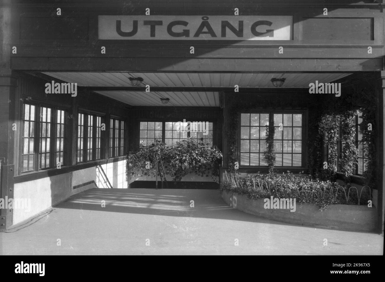 On decline hi-res stock photography and images - Alamy