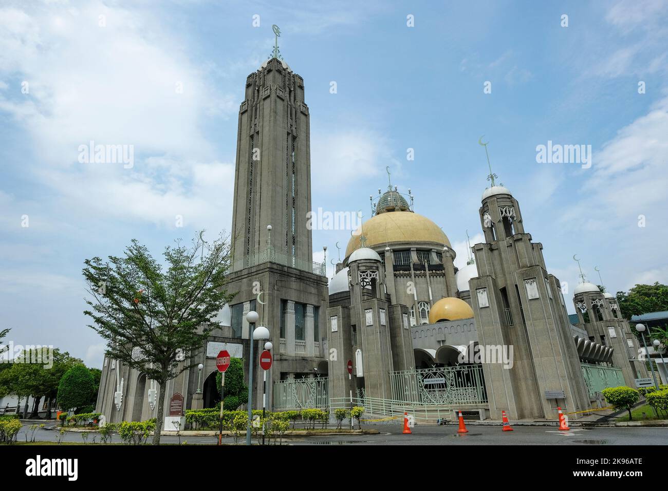 Klang, Malaysia - October 2022: The Diraja Sultan Sulaiman is the royal mosque of Selangor on October 22, 2022 in Klang, Malaysia. Stock Photo