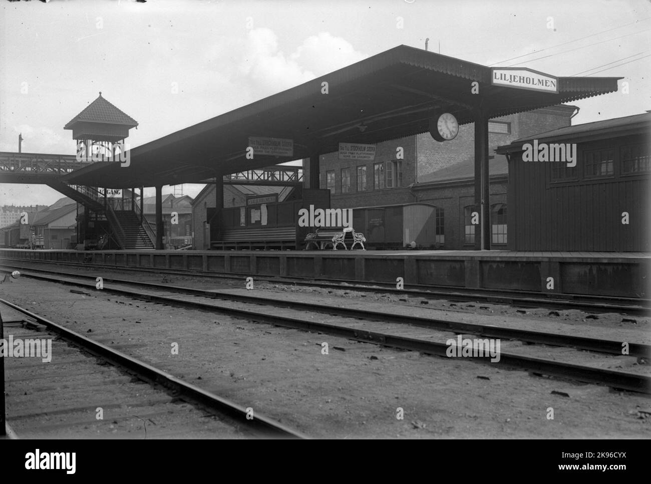 Rail platform documentation Black and White Stock Photos & Images - Alamy