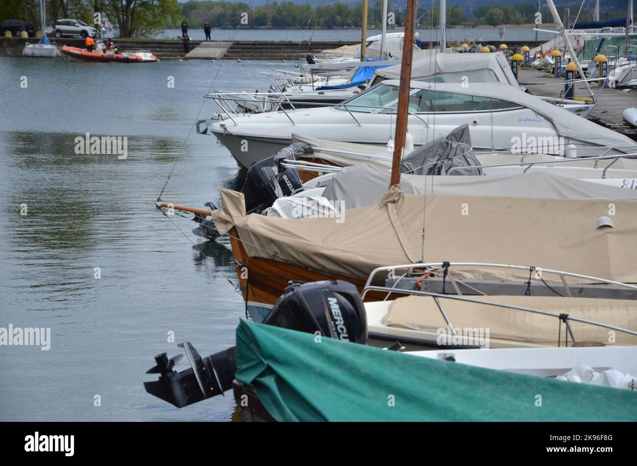 Boats by a jetty hi-res stock photography and images - Alamy