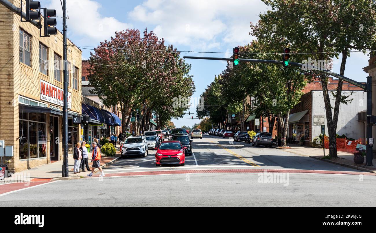 BREVARD, NORTH CAROLINA, USA9 OCTOBER 2022 Wideangle view of Main Street, showing traffic and