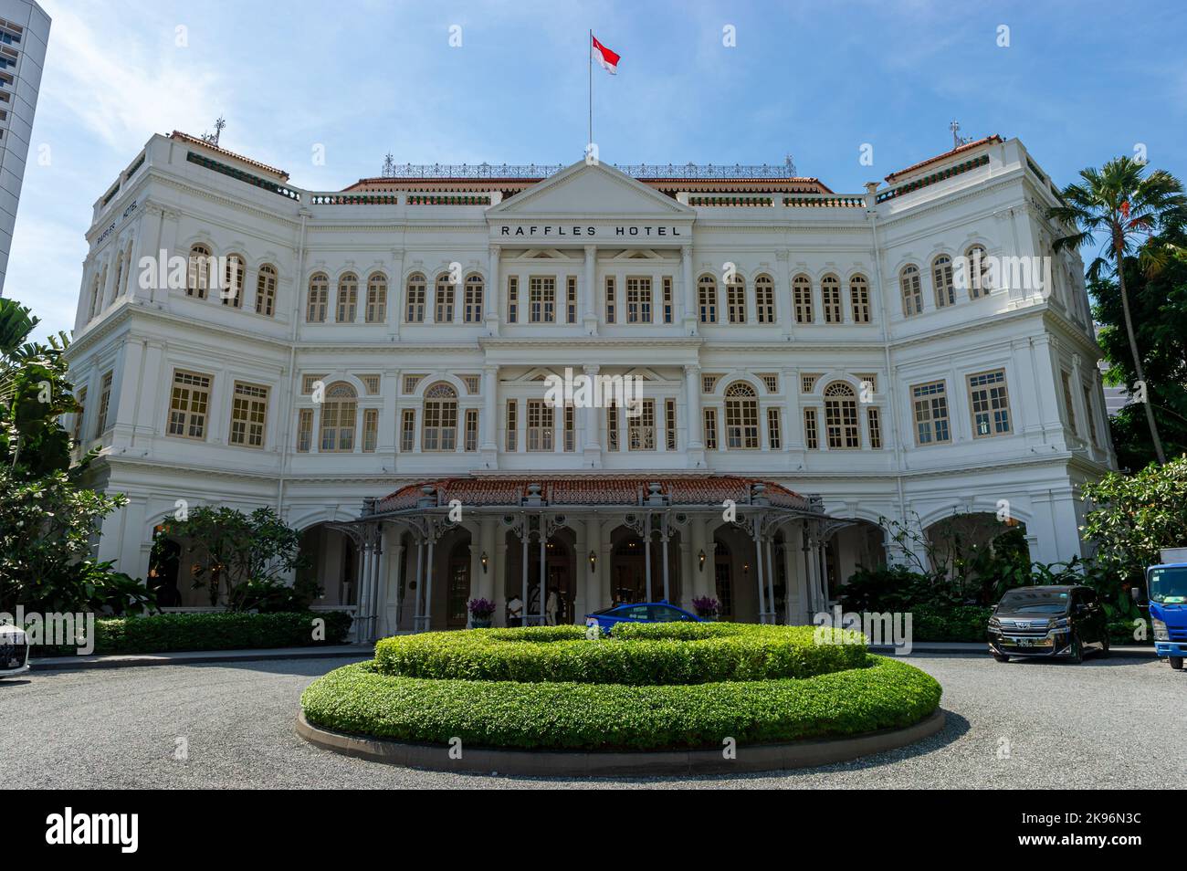 Front elevation of Raffles Hotel, Singapore Stock Photo