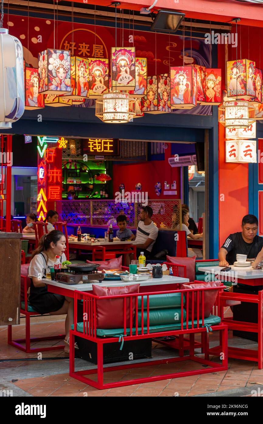A brightly coloured Chinese Restaurant in Chinatown, Singapore Stock