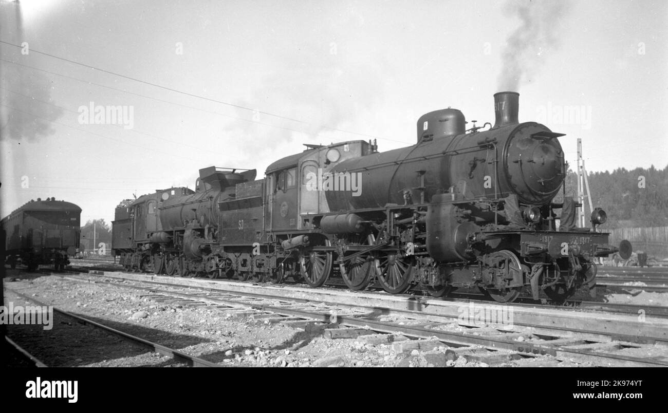State Railways, SJ B 1317 and SJ B 1144 Stock Photo Alamy