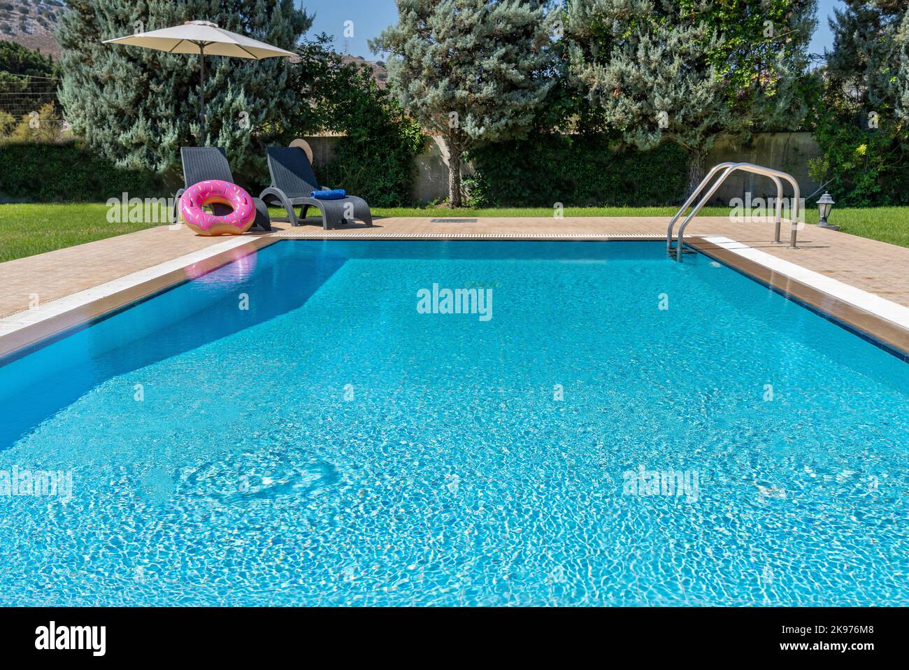 Holiday vacation villa swimming pool Stock Photo