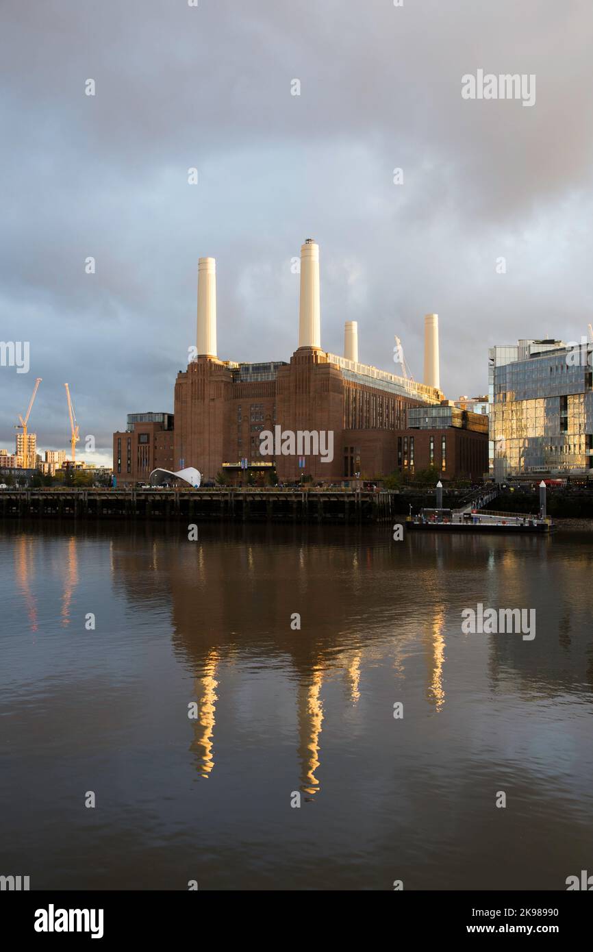 Battersea Power Station London Stock Photo Alamy