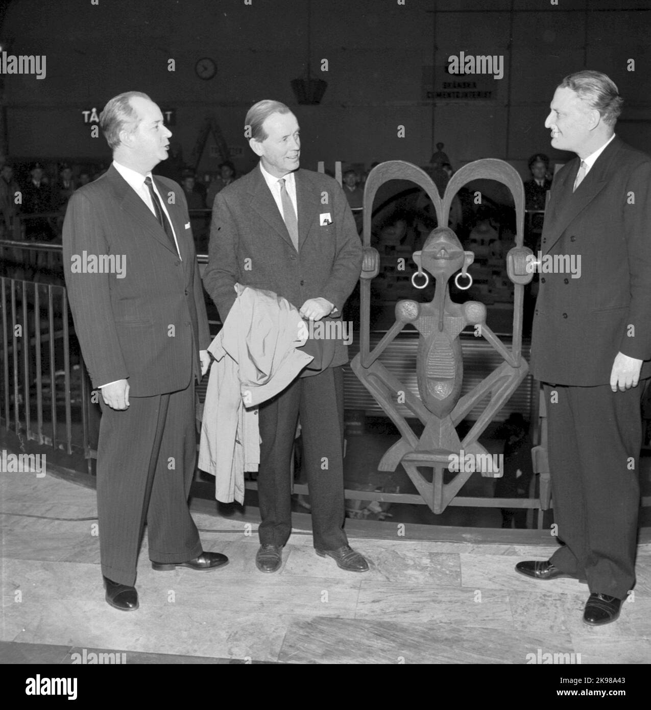 Inauguration of works of art in the Central Station. The railing at the opening to the connection to the metro central. The Director General of the State Railway Erik Upmark to the right in the picture. Stock Photo