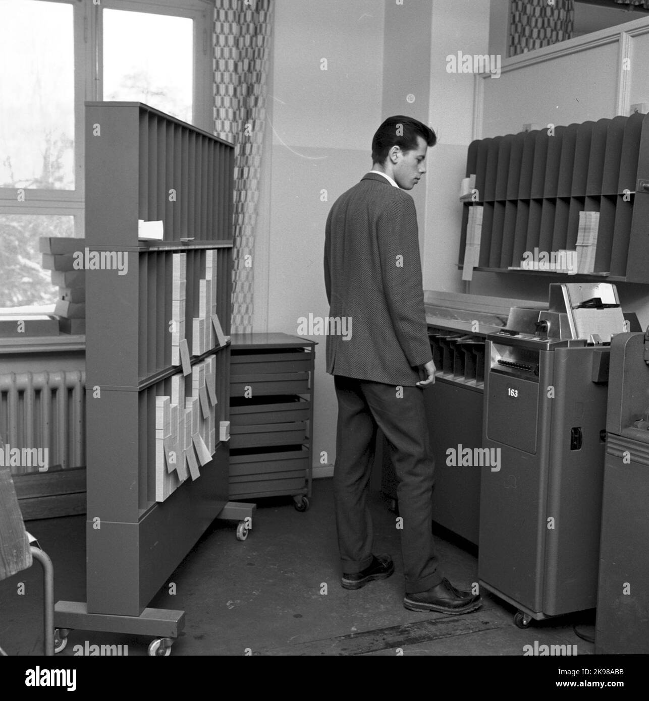 In sorting machine for hole cards, of model IBM 83 varieties Stock ...