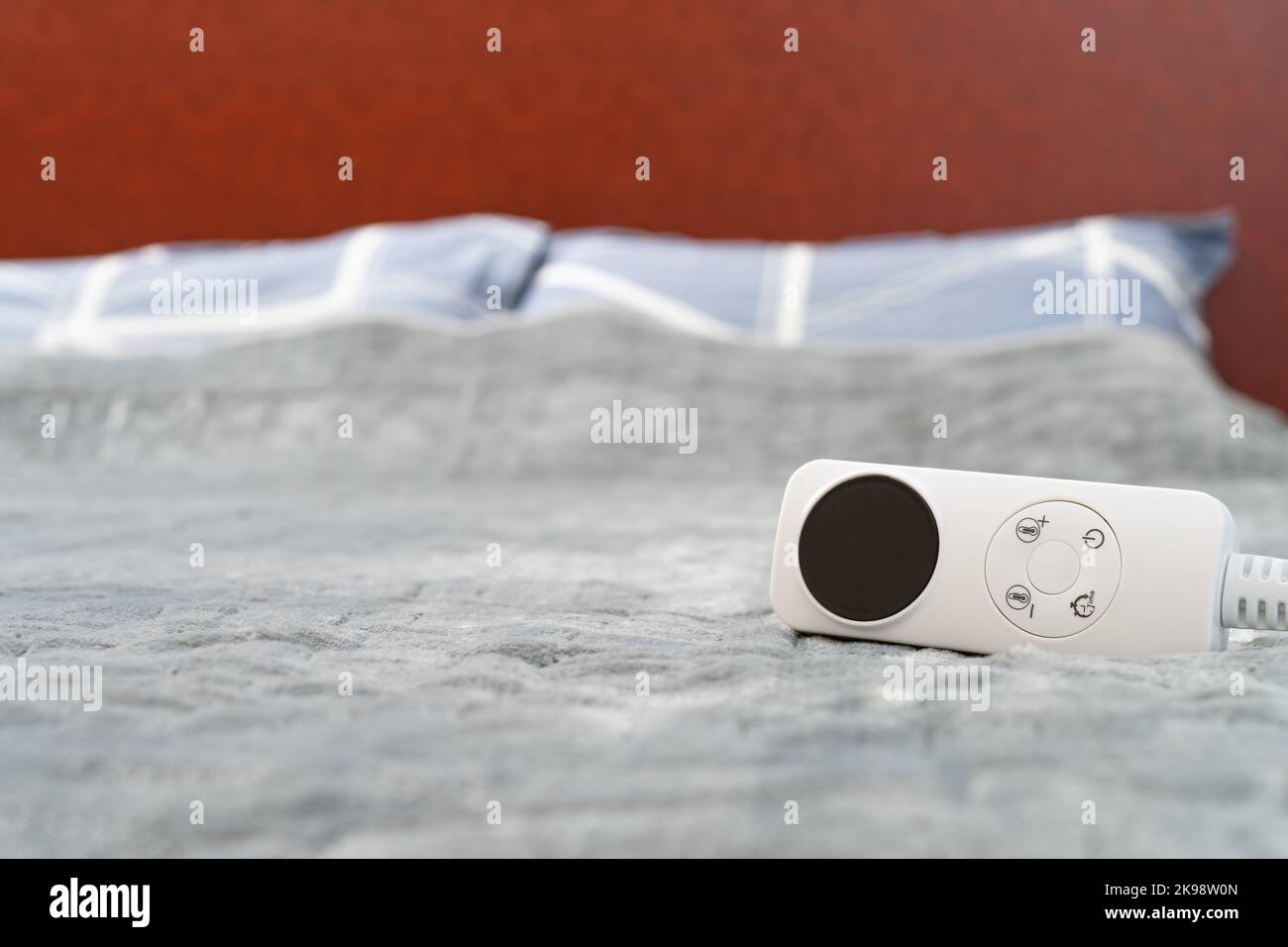 Electric blanket on bed hi res stock photography and images Alamy