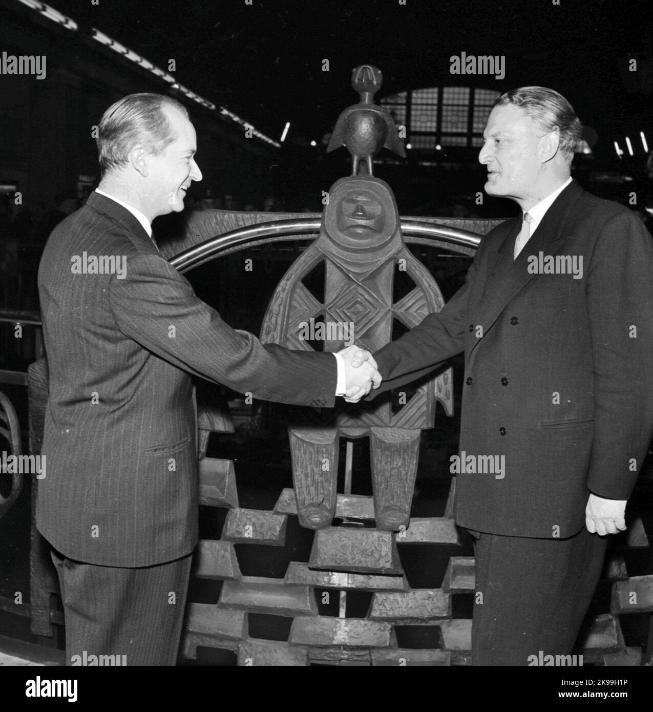 Inauguration of works of art in the Central Station. The railing at the opening to the connection to the metro central. The Director General of the State Railway Erik Upmark to the right in the picture. Stock Photo