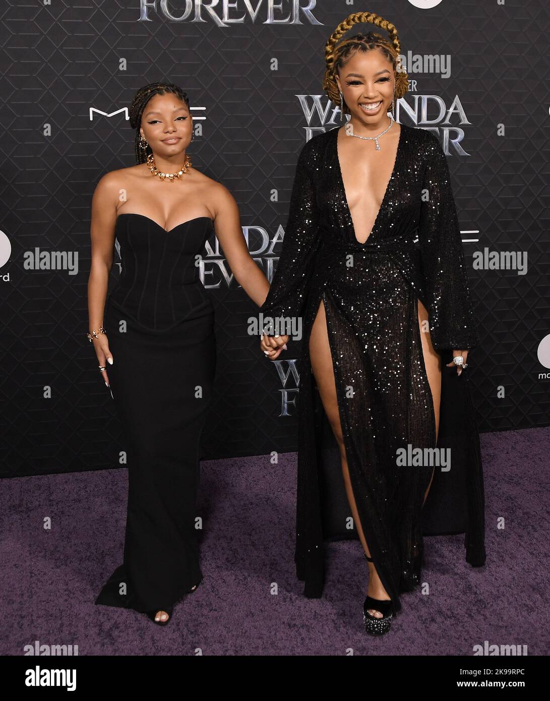 Los Angeles, USA. 26th Oct, 2022. (L-R) Halle Bailey and Chloe Bailey arrives at the Marvel Studios' BLACK PANTHER: WAKANDA FOREVER World Premiere held at the Dolby Theater in Hollywood, CA on Wednesday, ?October 26, 2022. (Photo By Sthanlee B. Mirador/Sipa USA) Credit: Sipa USA/Alamy Live News Stock Photo