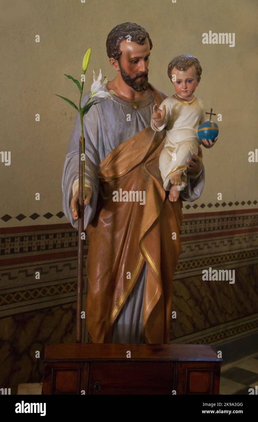 Statue of Saint Anthony of Padua, carrying Jesus on his arm and holding