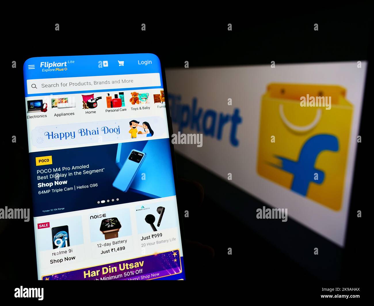 Flipkart logo hi res stock photography and images Alamy