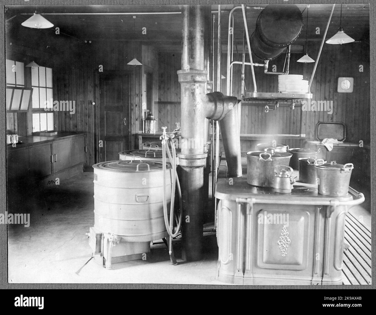 Central kitchen Black and White Stock Photos & Images Alamy