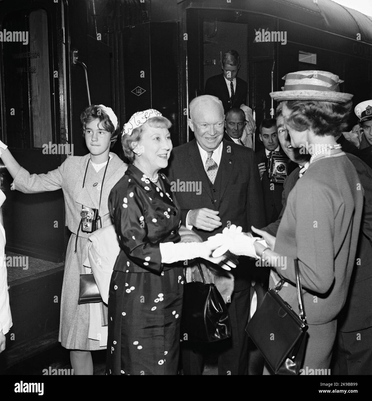 DWIGHT D EISENHOWER ADMINISTRATION 1953 1961 visual data 8