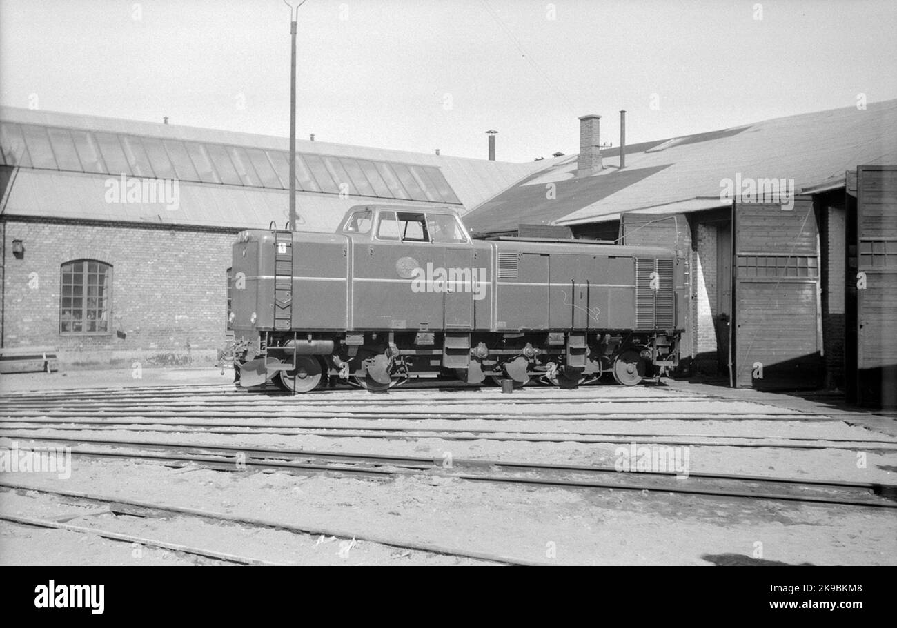 Diesel hydraulic State Railways, SJ TP 3521 Stock Photo Alamy