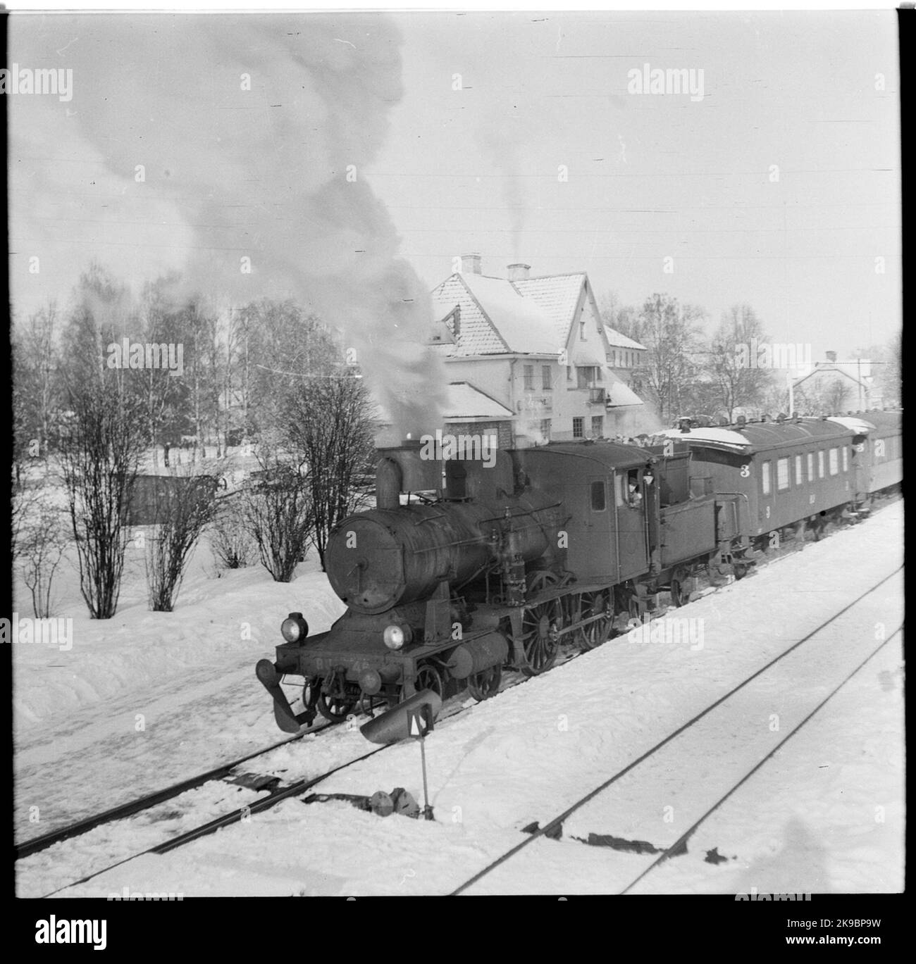 Passenger trains depart from Sunne Railway Station. Bergslagernas ...