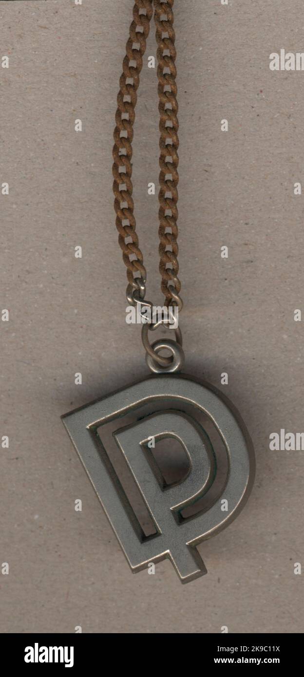 Deep Purple 1985 reunion, DP logo in metal sold as merchandise Stock