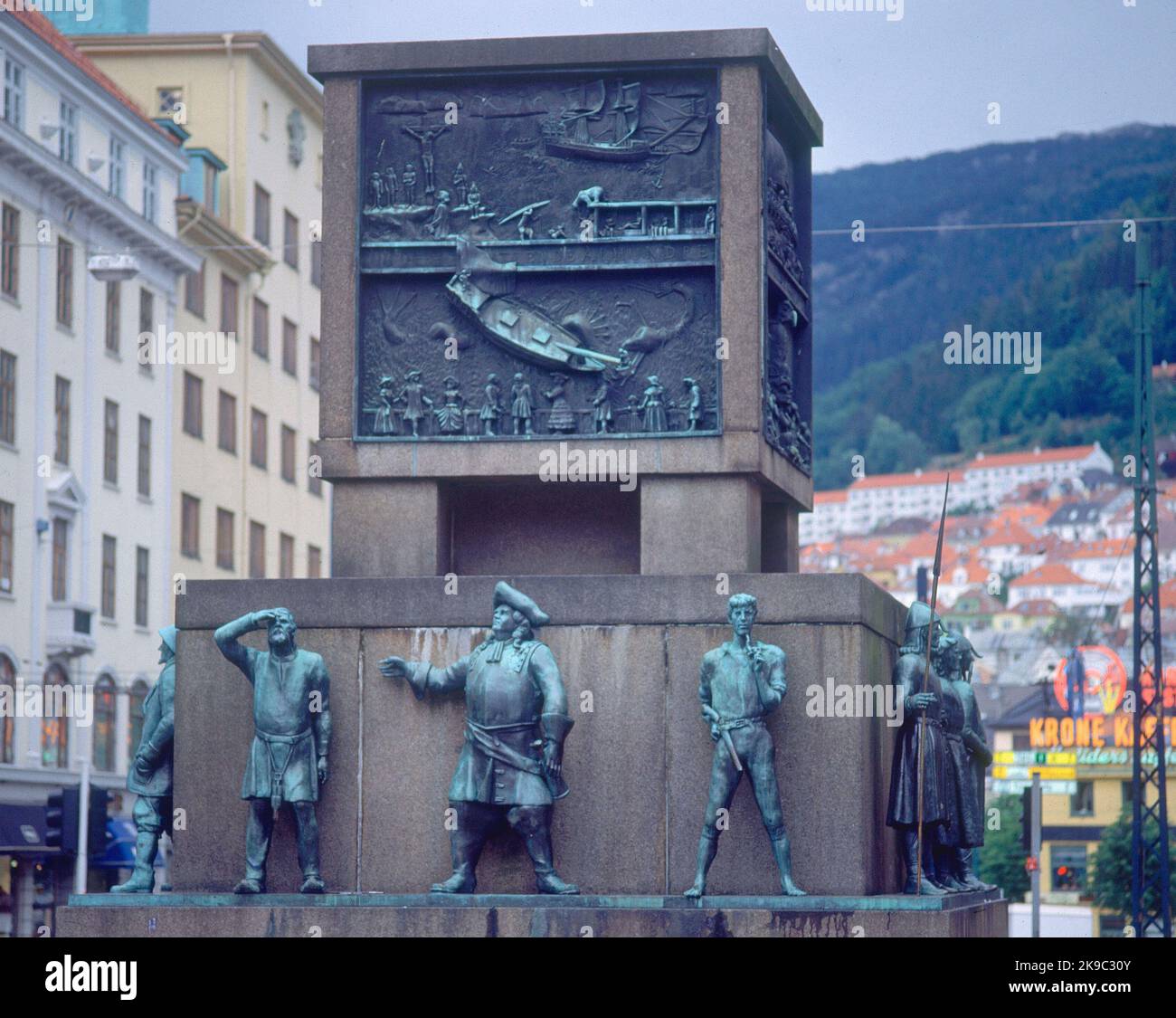 MONUMENTO A LOS VIKINGOS - 1950 - FOTO AÑOS 00. Author: DYRE VAA. Location: EXTERIOR. Bergen. Stock Photo