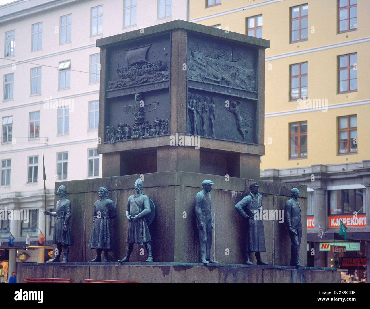 MONUMENTO A LOS VIKINGOS - 1950 - FOTO AÑOS 00. Author: DYRE VAA. Location: EXTERIOR. Bergen. Stock Photo