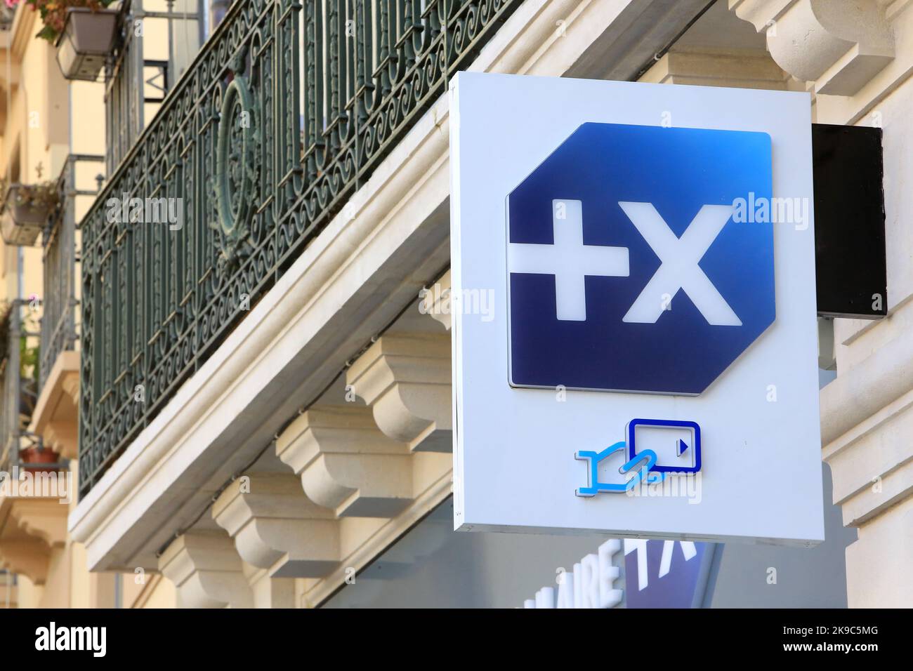 Symbole bancaire hi-res stock photography and images - Alamy