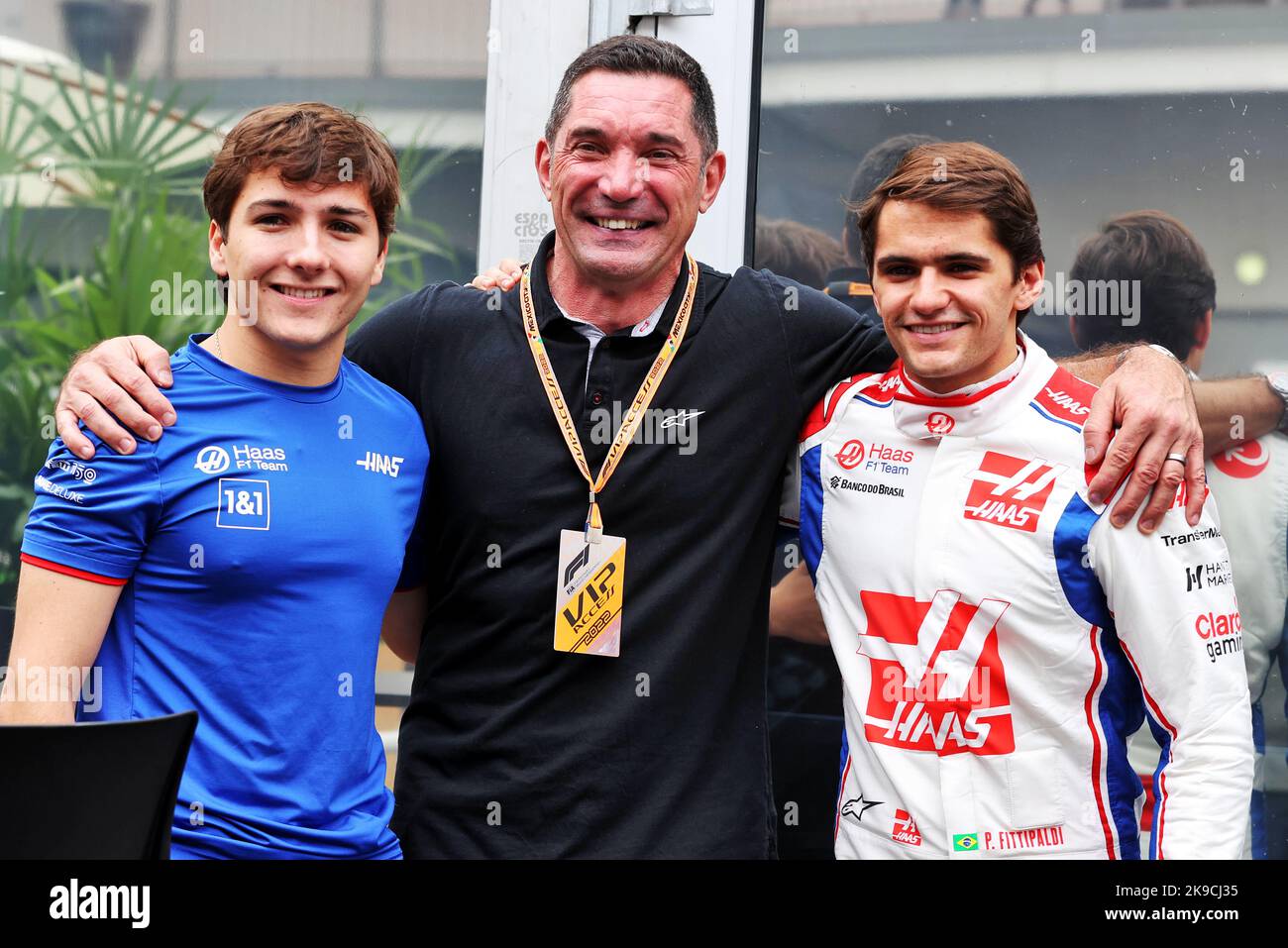 Mexico City, Mexico. 27th Oct, 2022. (L to R): Enzo Fittiapldi (BRA) Ferrari Academy Driver with Max Papis (ITA) and Pietro Fittipaldi (BRA) Haas F1 Team Reserve Driver. Mexican Grand Prix, Thursday 27th October 2022. Mexico City, Mexico. Credit: James Moy/Alamy Live News Stock Photo