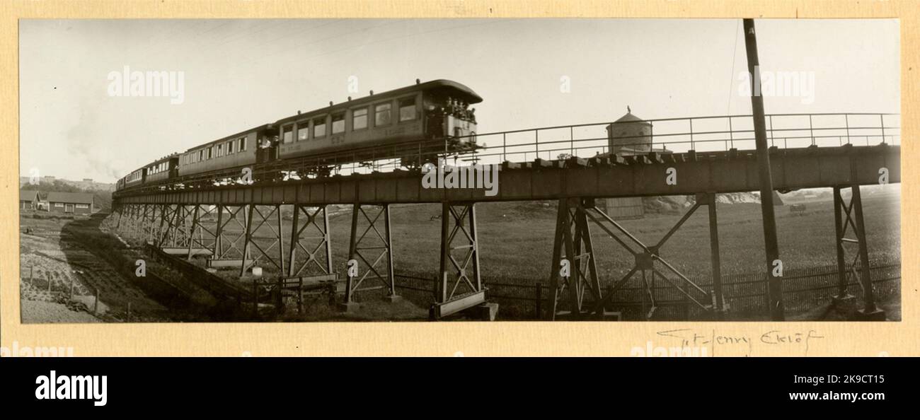 GBJ Cars. Gothenburg. Viaduct for Gothenburg Hallandsbanan, GHB, on
