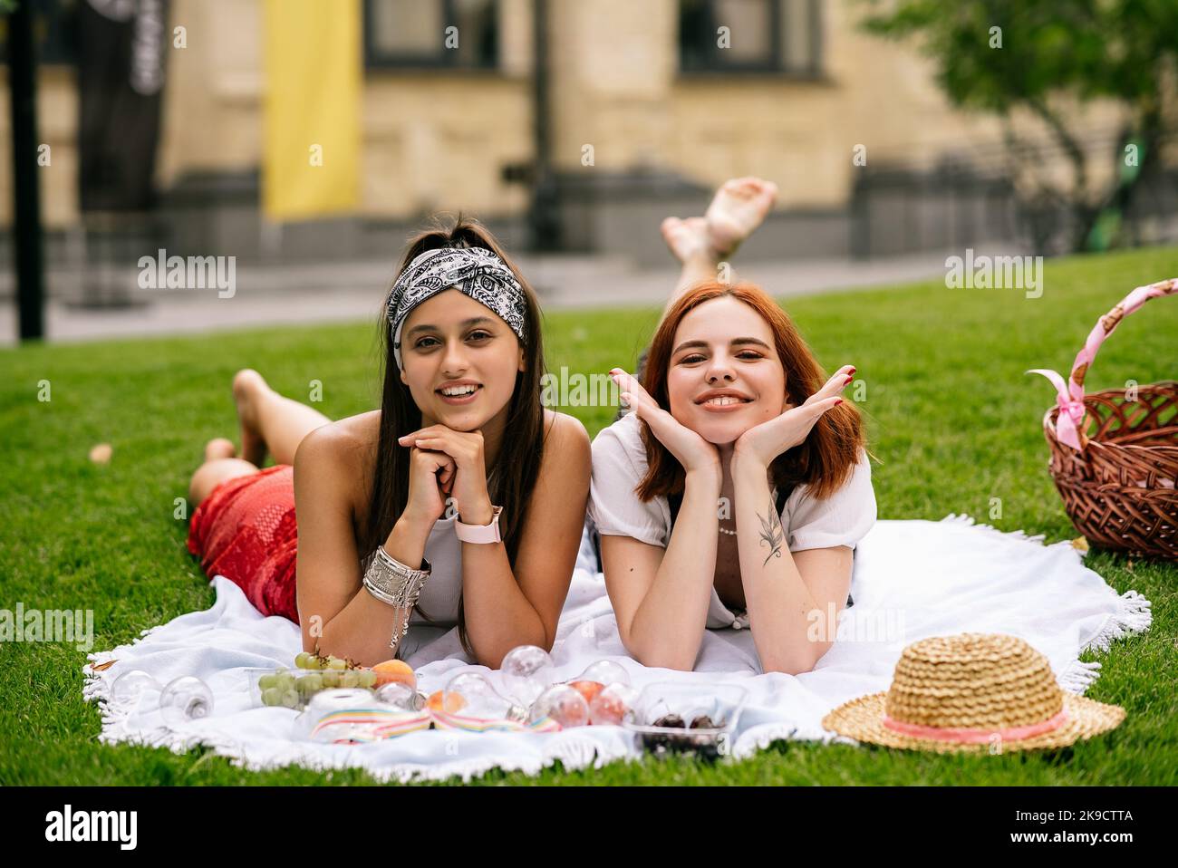 Lezbian hi-res stock photography and images - Alamy