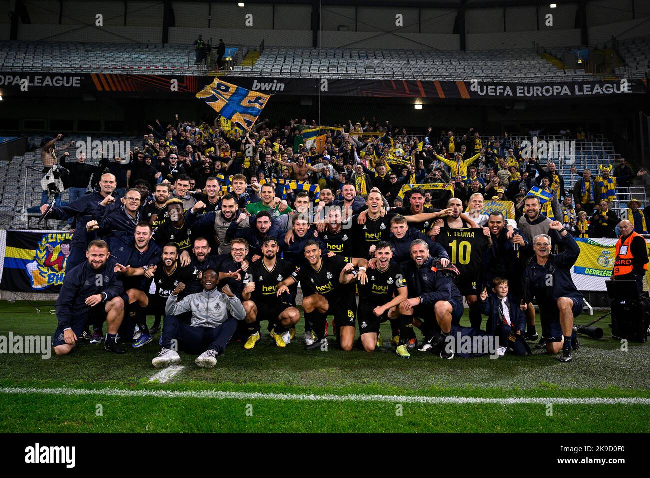 Union's players celebrate after winning a soccer game between Swedish Malmo Fotbollforening and Belgian Royale Union Saint-Gilloise, Thursday 27 October 2022 in Malmo, on day 5 of the UEFA Europa League group stage. BELGA PHOTO LAURIE DIEFFEMBACQ Credit: Belga News Agency/Alamy Live News Stock Photo