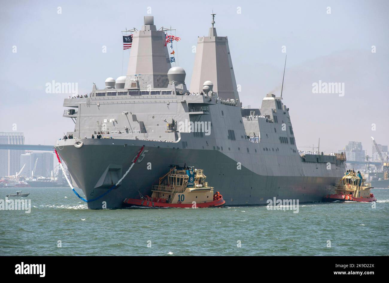 The amphibious transport dock ship USS Somerset (LPD 25) Stock Photo