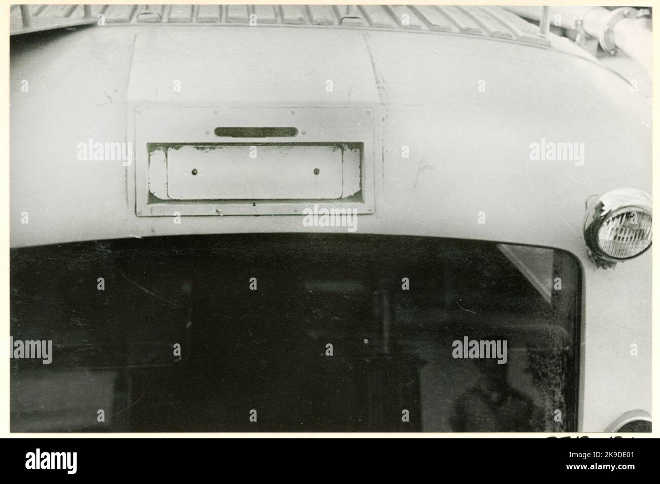 Part outside vehicles hi res stock photography and images Alamy