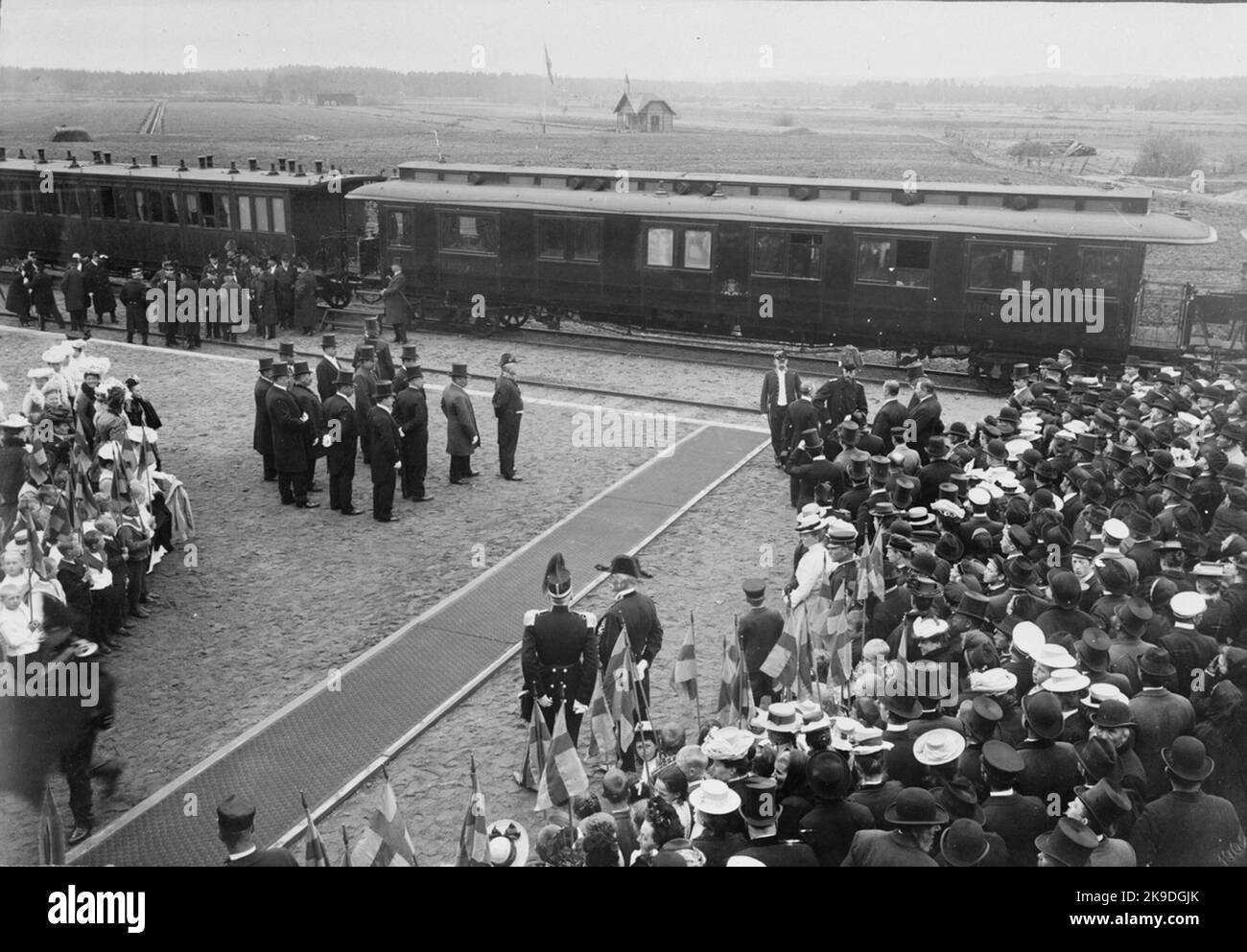 The station was opened for traffic in 1872. In 1902 a new station house