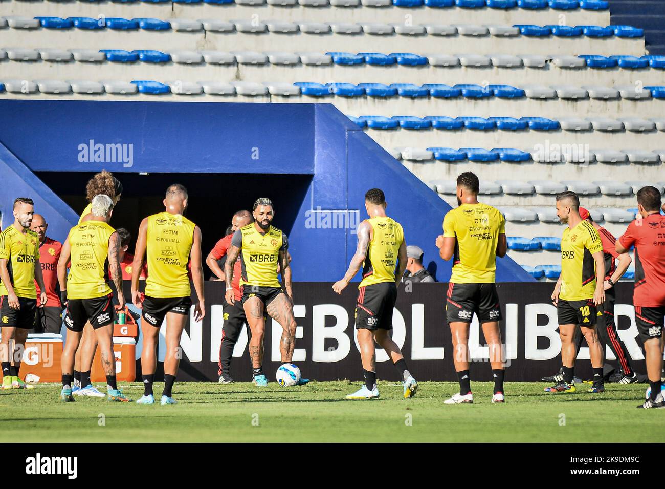 Guayaquil, Equador. 27th Oct, 2022. During Flamengo training to prepare for the 2022 Copa Libertadores Final, held at the George Capwell Stadium, located in the city of Guayaquil (Ecuador), this Thursday afternoon (27). Credit: Nayra Halm/FotoArena/Alamy Live News Stock Photo