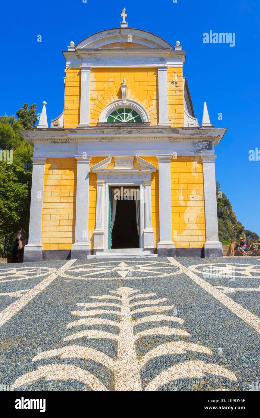 Chiesa di San Giorgio, Portofino, Liguria, Italy Stock Photo