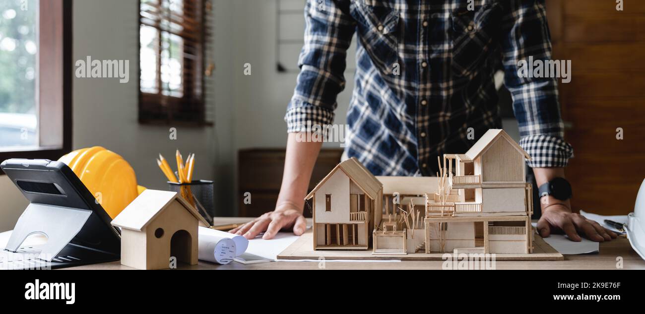 Engineer architect designer freelance work on startup project with