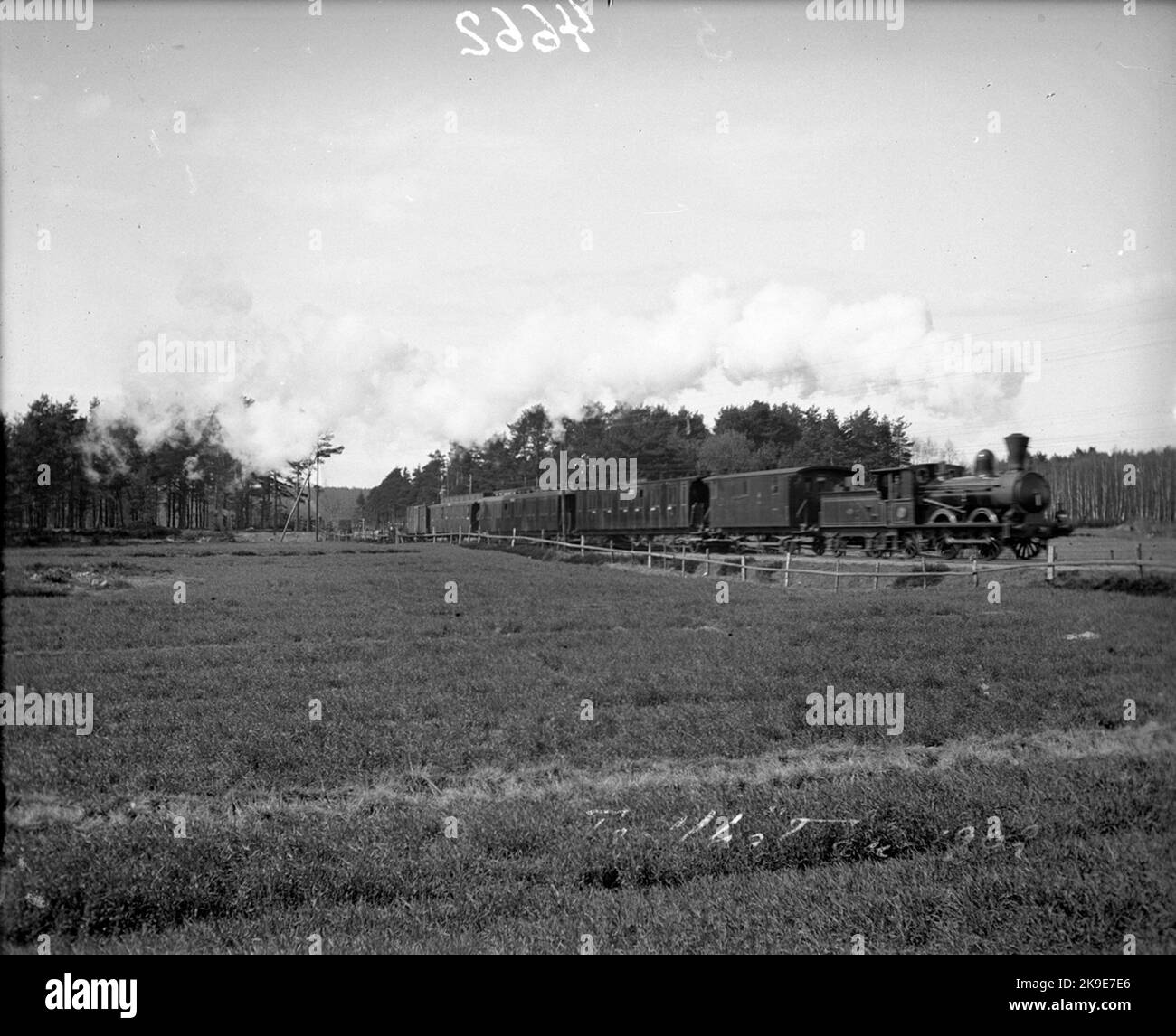 Long distance high speed trains Black and White Stock Photos & Images ...