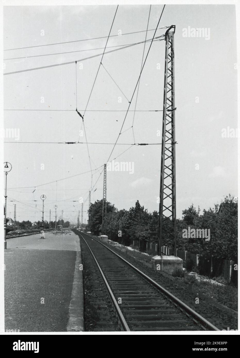 Contact management station hi res stock photography and images Alamy