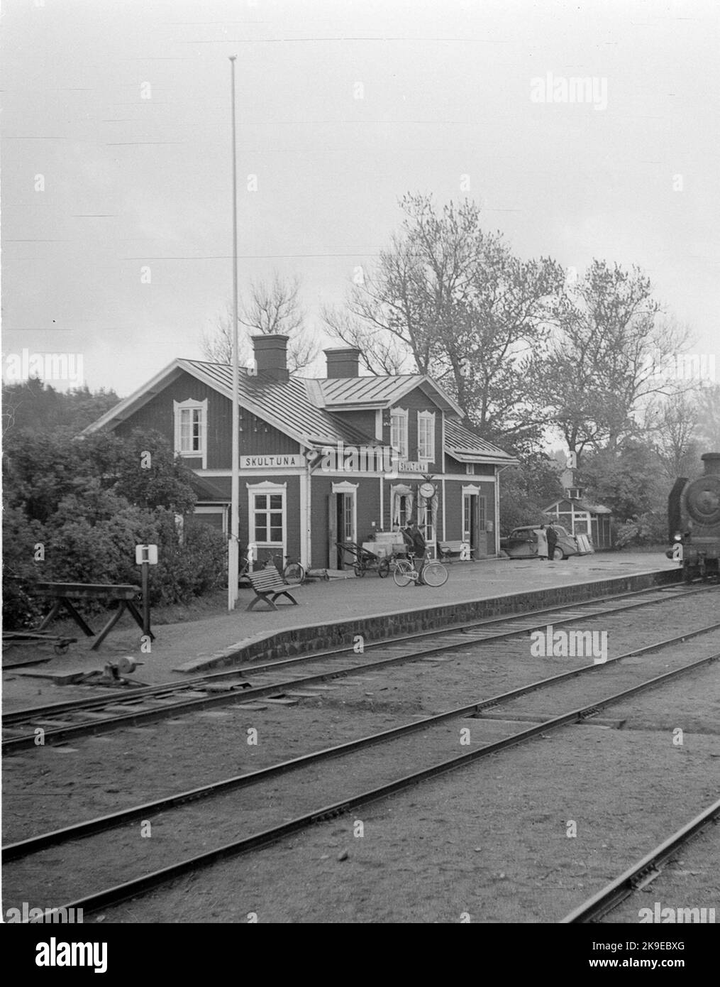 Skultuna station built in 1876. In addition to the station house stands