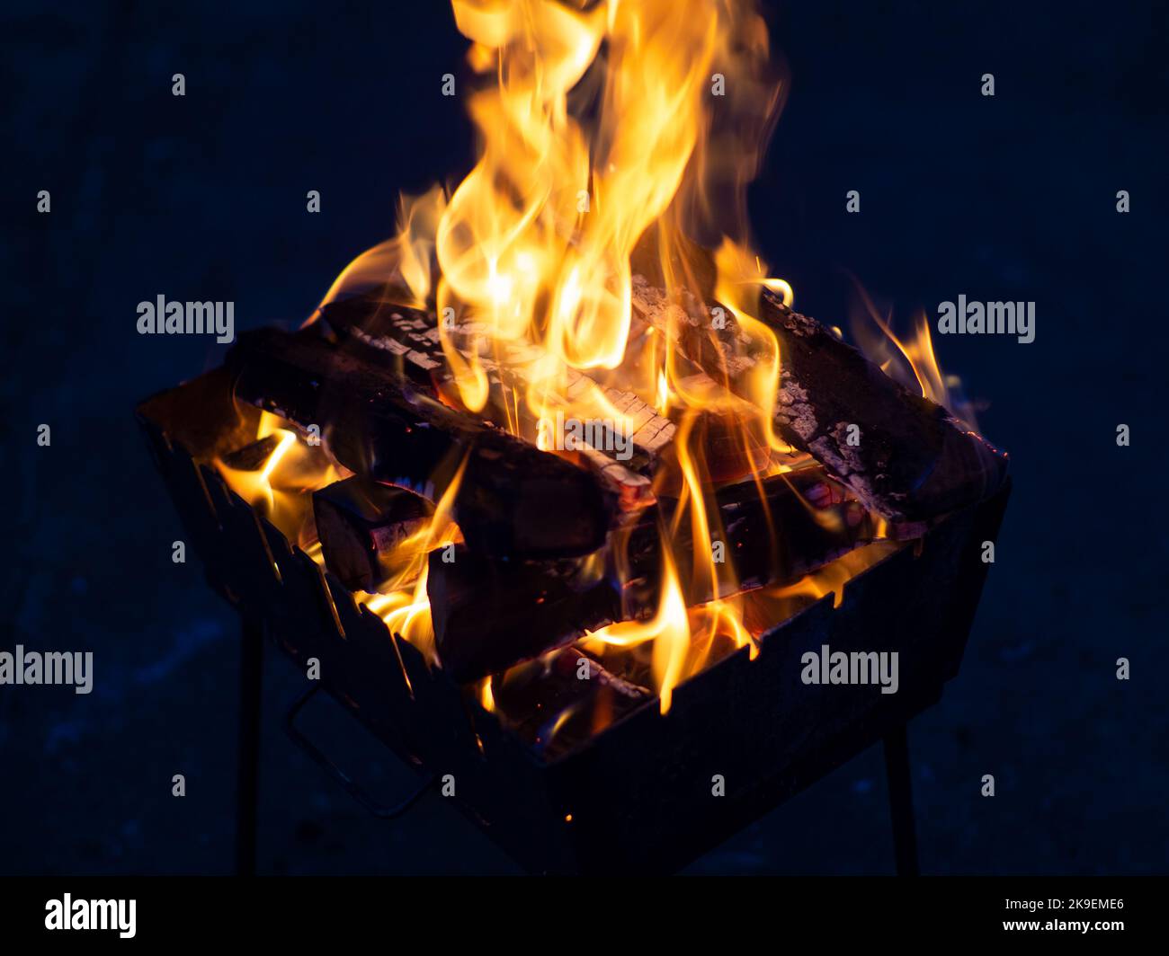 Evening open fire flame outdoors Stock Photo Alamy