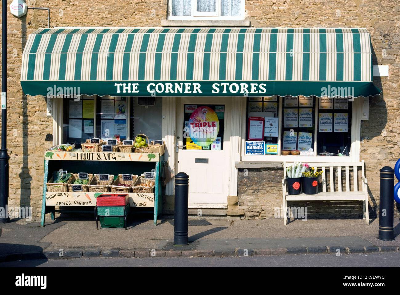 Corner Store, Turvey Stock Photo Alamy