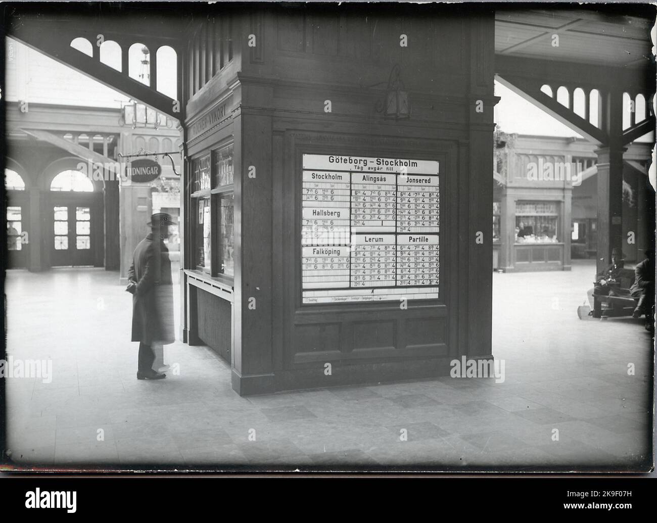The waiting room, Gothenburg Central Station. Newspaper kiosk and