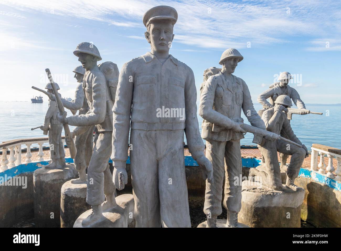 Cement sculpture of soldiers commemorating the General Douglas MacArthur landing in Talisay City, Cebu, Philippines Stock Photo