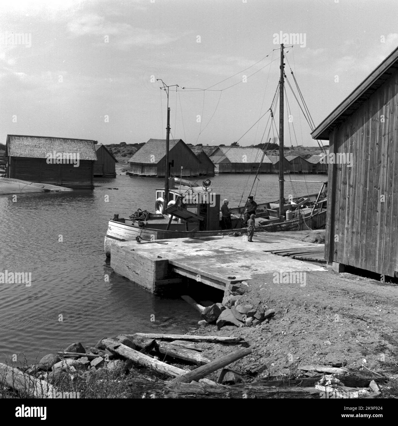 land-trip-archipelago-fishing-camp-with-fishing-boat-suomi-45-and