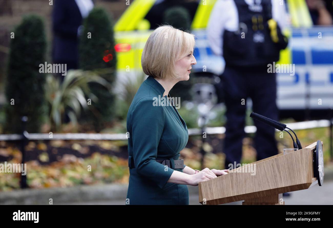 England, London, Westminster, , 25th October 2022, Outgoing PM Liz Truss resignation speach in Downing Street. Stock Photo