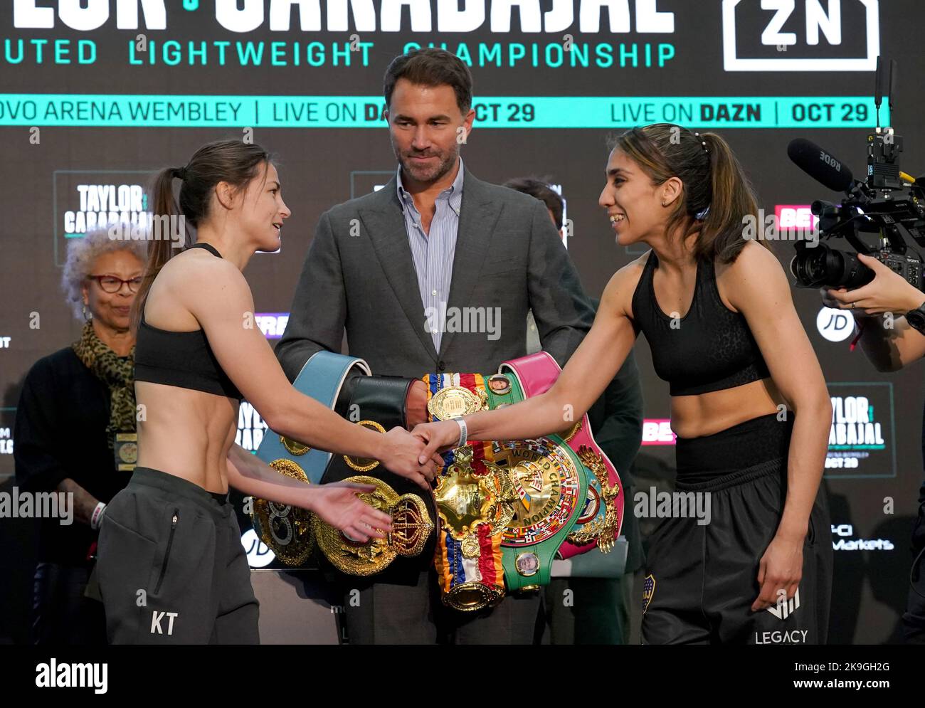 Katie Taylor (left) and Karen Elizabeth Carabajal during the weigh-in