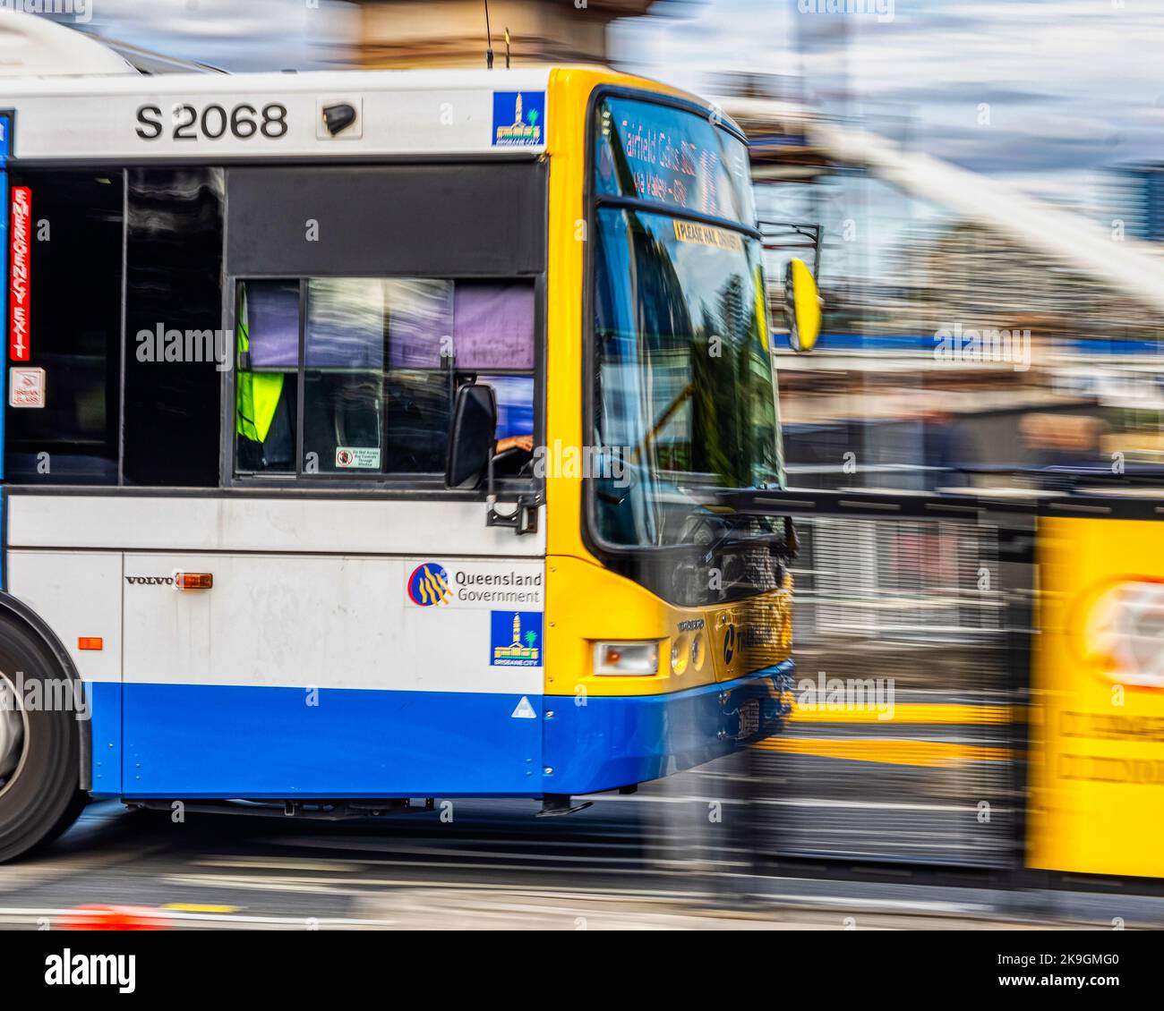 City bus on side hi-res stock photography and images - Alamy