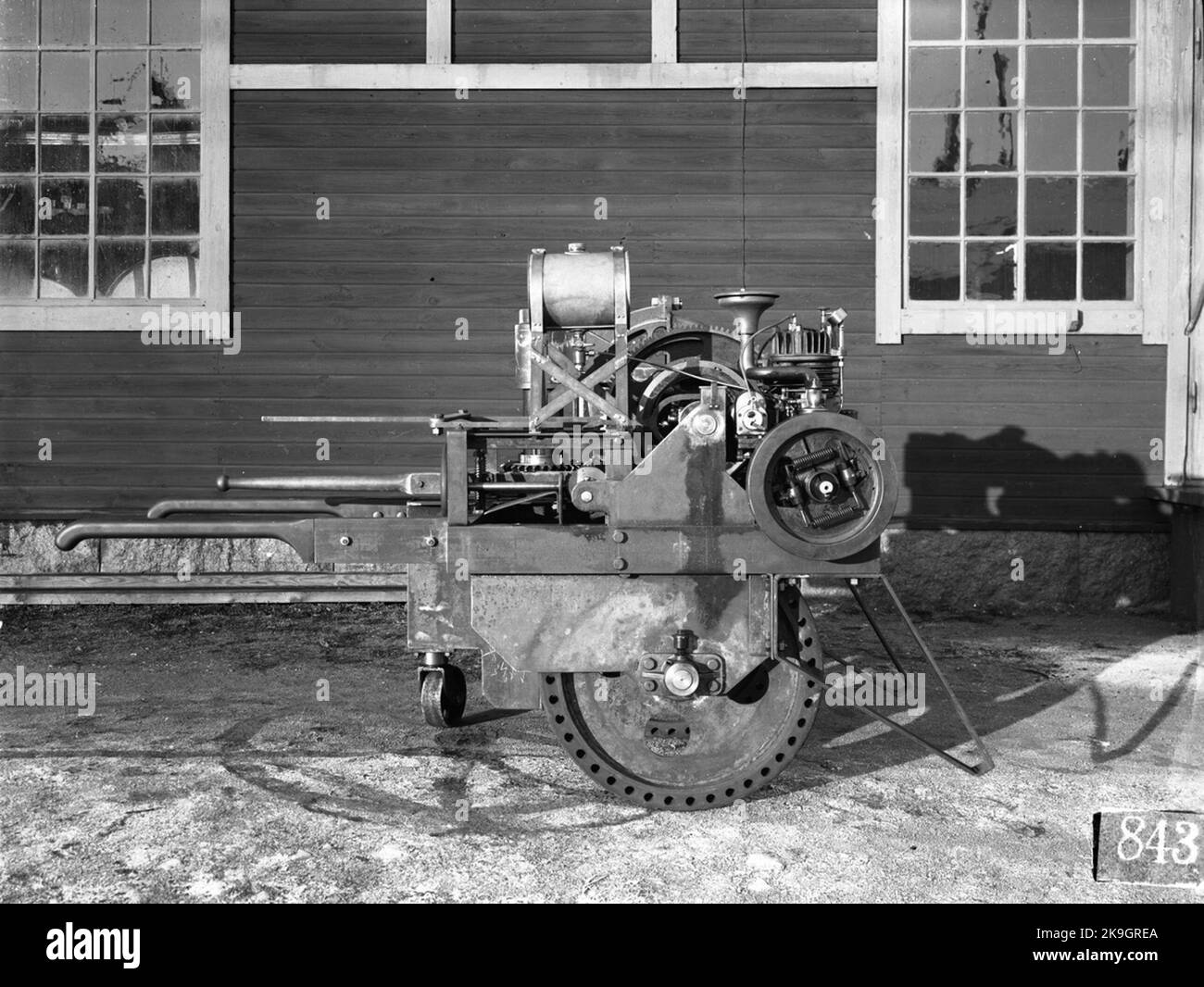 Machine stability hi-res stock photography and images - Alamy