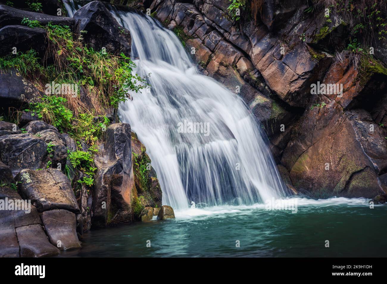 Fresh clean mountain water flow hi-res stock photography and images - Alamy